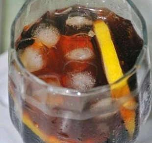 Nước đá chanh cola